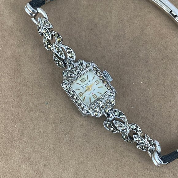 Vintage 1940-1950\'s Bevex Ladies Watch Swiss Made With Marcasite Gems main image 4
